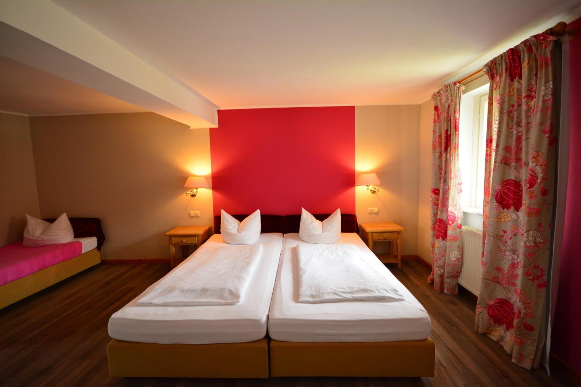 Landhotel Schloss Buttenheim Extérieur photo